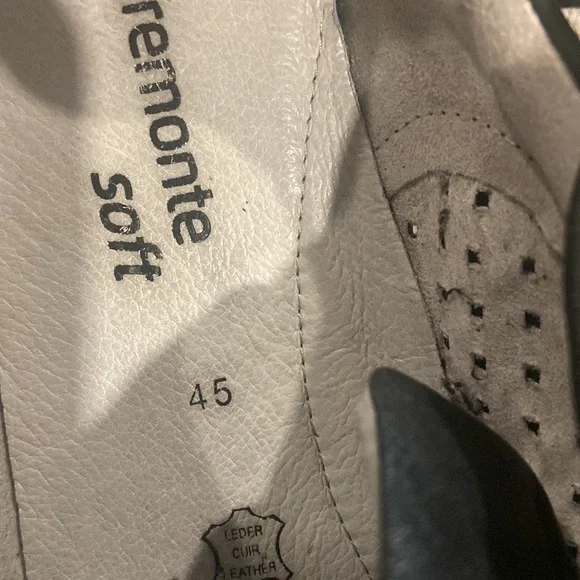 Remonte Soft Leather Sneakers - Picture 11 of 14